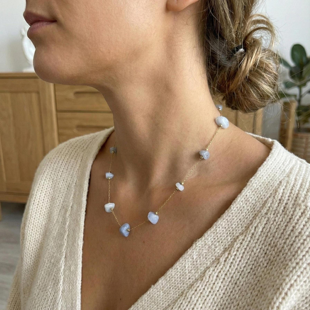 Blue Raw Stone Necklace - angle and texture detail (4)