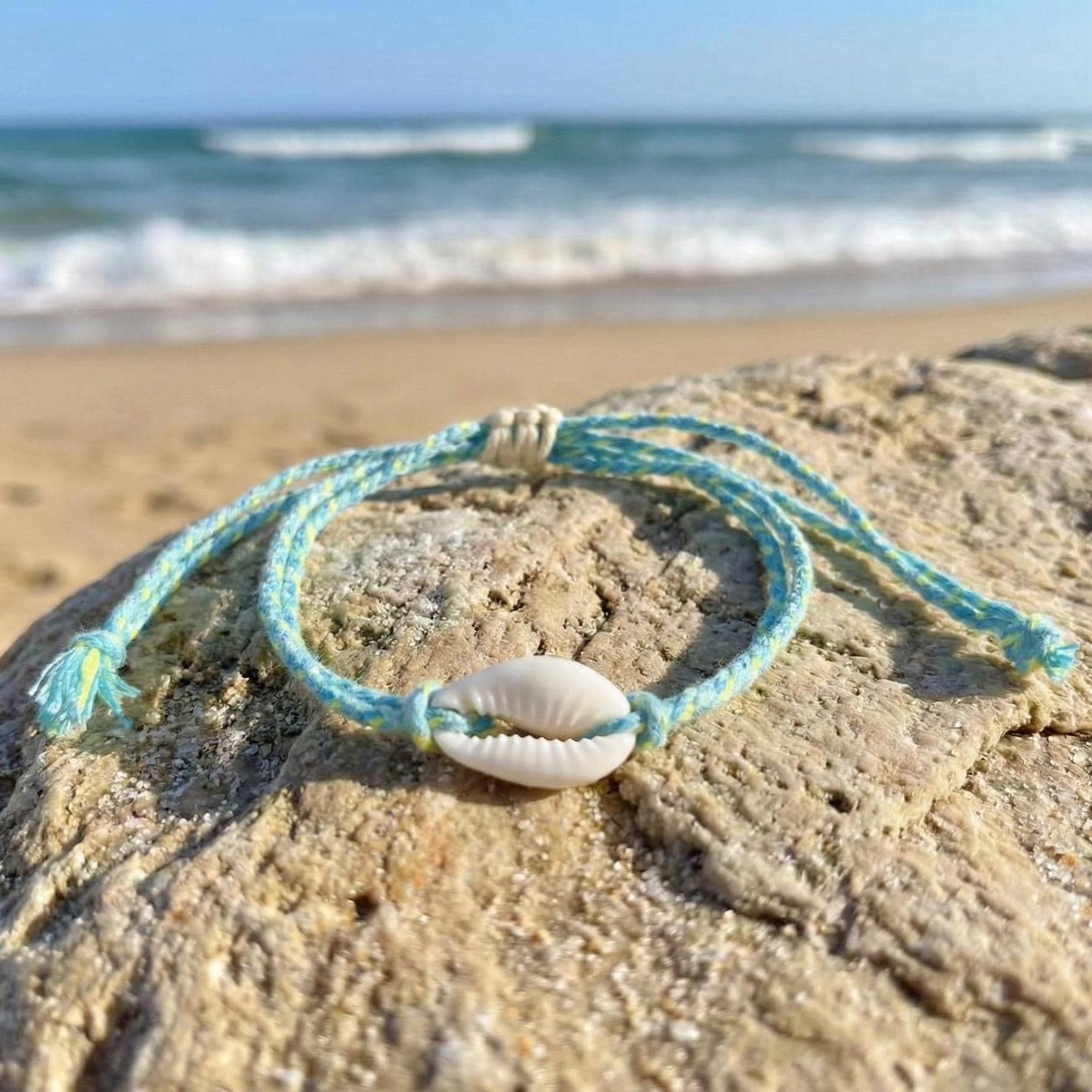 Boho Cowrie Shell Bracelet, Colorful Braided Friendship Bracelet, Beach Summer Anklet or Wrist Bracelet, Adjustable Shell Jewelry