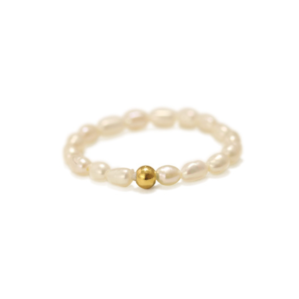 Tiny Freshwater Rice Pearl Ring, detail view